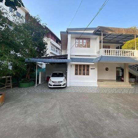 Tranquilou Homestay Thekkady Extérieur photo