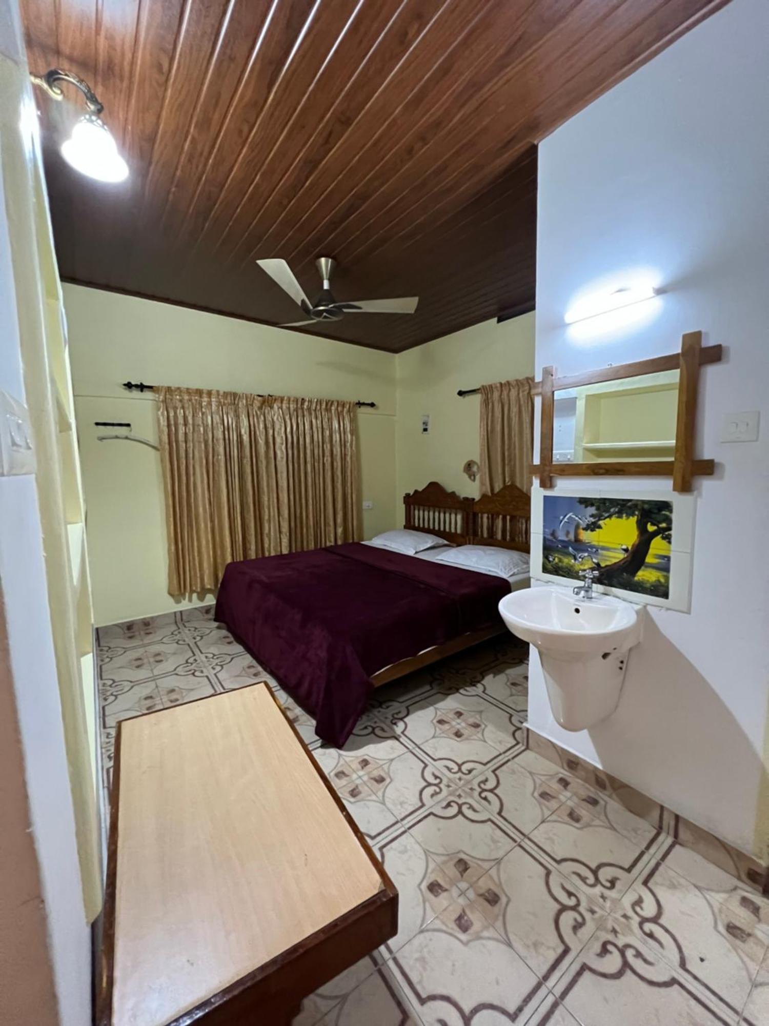 Tranquilou Homestay Thekkady Extérieur photo