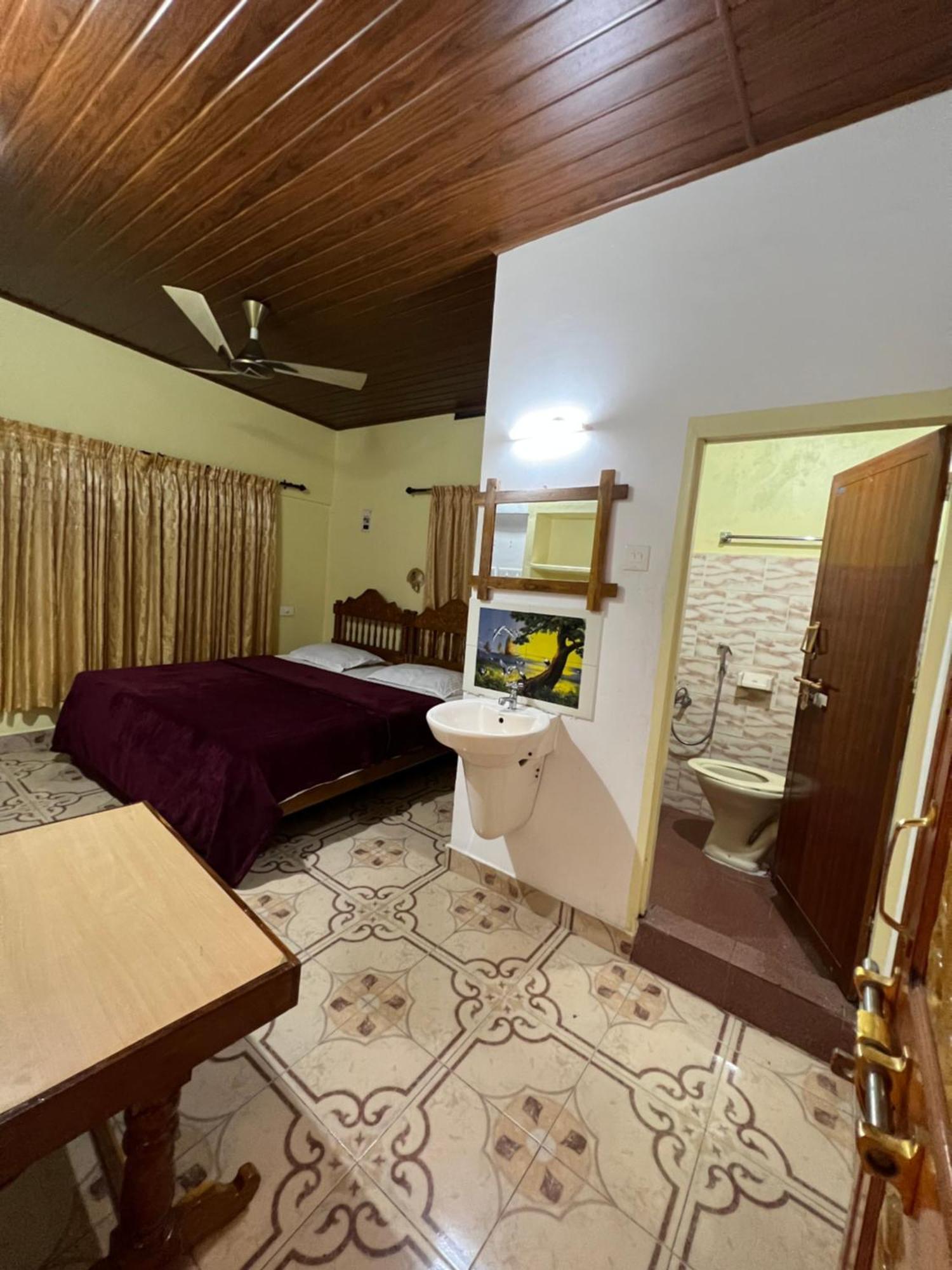 Tranquilou Homestay Thekkady Extérieur photo