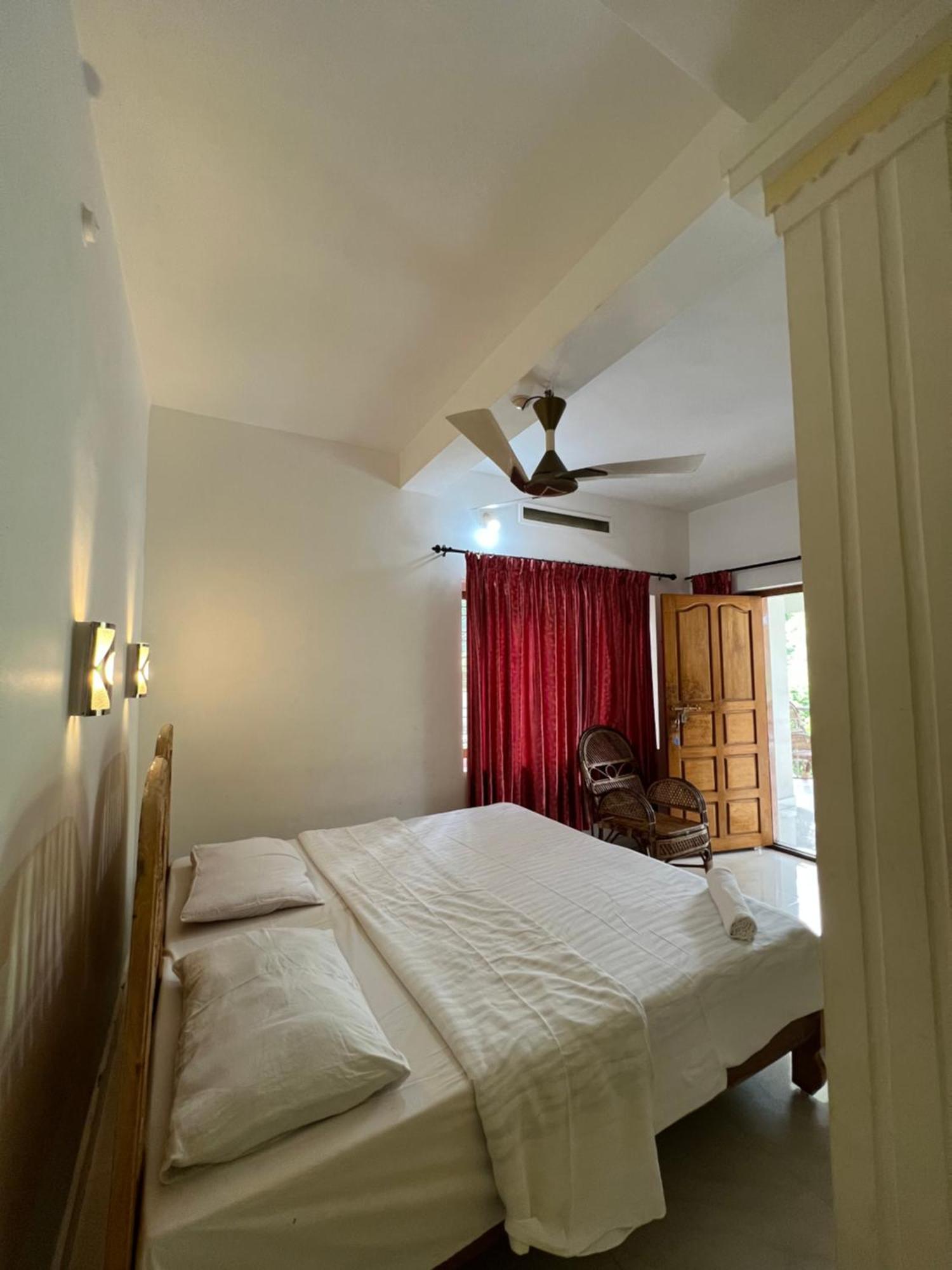 Tranquilou Homestay Thekkady Extérieur photo